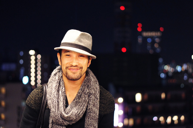 ニュースキャスターに見えるな。