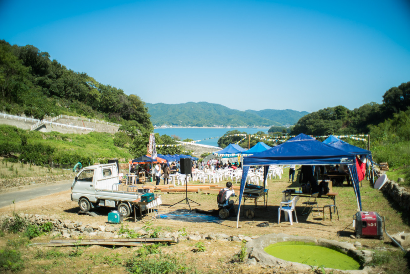一生に一度、1日限りの夏フェス「シトラスの谷 マルシェ」でライブをしてきた。