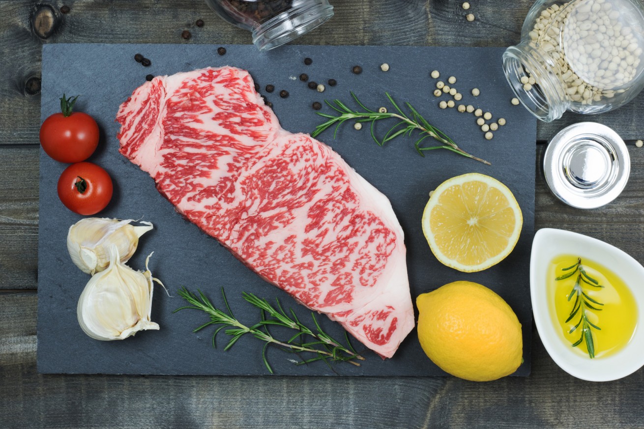 牛肉のステーキ