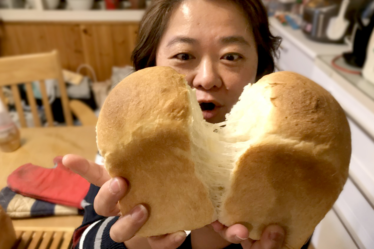 【朝ごはんレシピ】耳はサクサク、中はしっとりモチモチ♪美味しい食パンを手作りしよう！