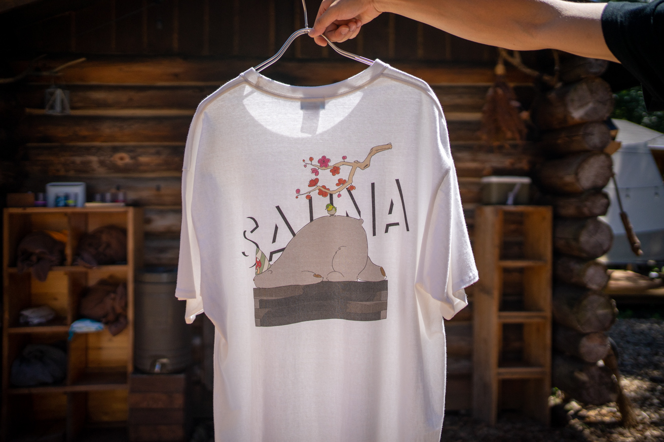 非デザイナーがThe Sauna×tabi-shiroのTシャツを作ってみた | 株式会社